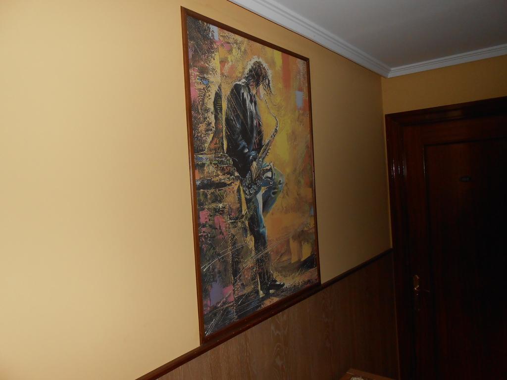 Hostal Restaurante El Abuelo Trobajo Del Camino Extérieur photo