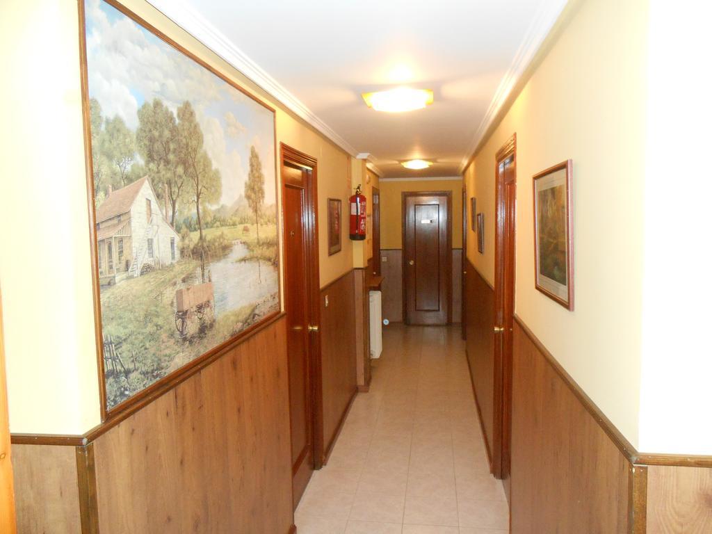 Hostal Restaurante El Abuelo Trobajo Del Camino Extérieur photo
