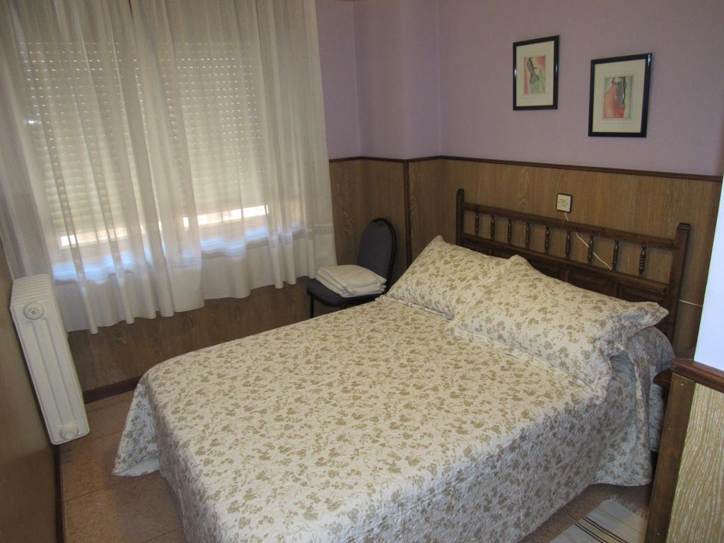 Hostal Restaurante El Abuelo Trobajo Del Camino Extérieur photo