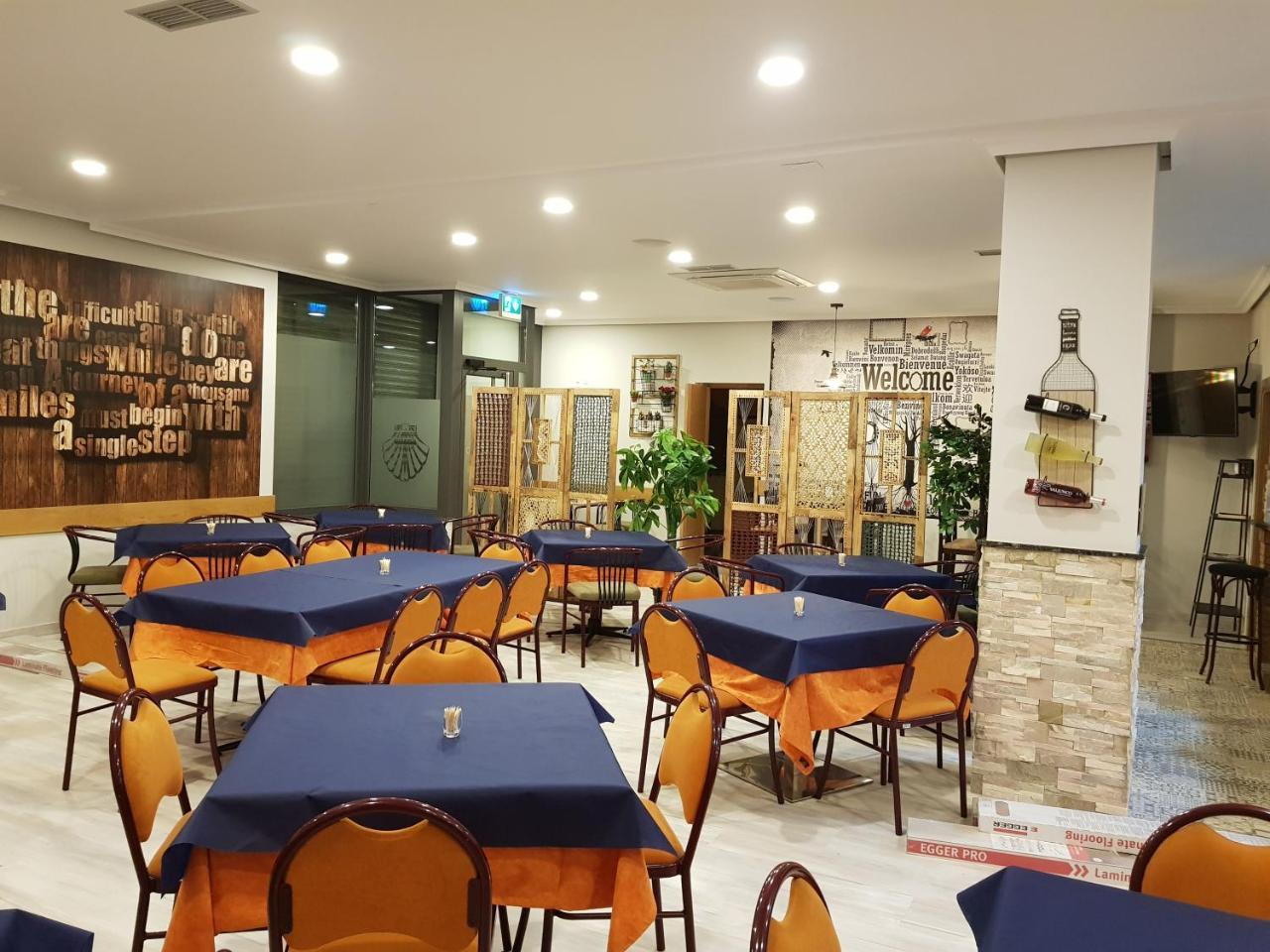 Hostal Restaurante El Abuelo Trobajo Del Camino Extérieur photo