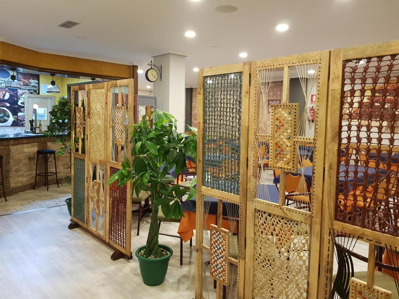 Hostal Restaurante El Abuelo Trobajo Del Camino Extérieur photo