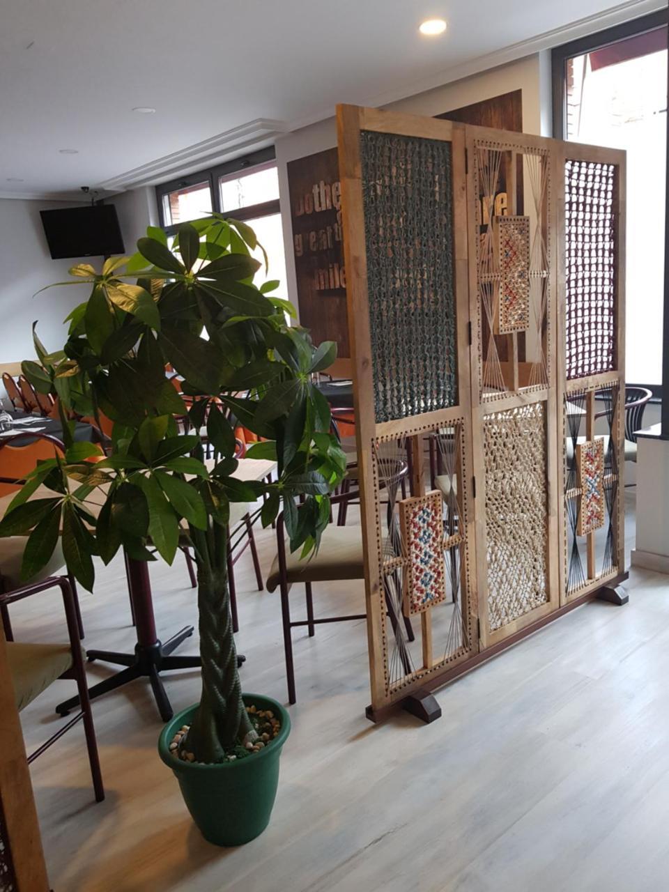Hostal Restaurante El Abuelo Trobajo Del Camino Extérieur photo